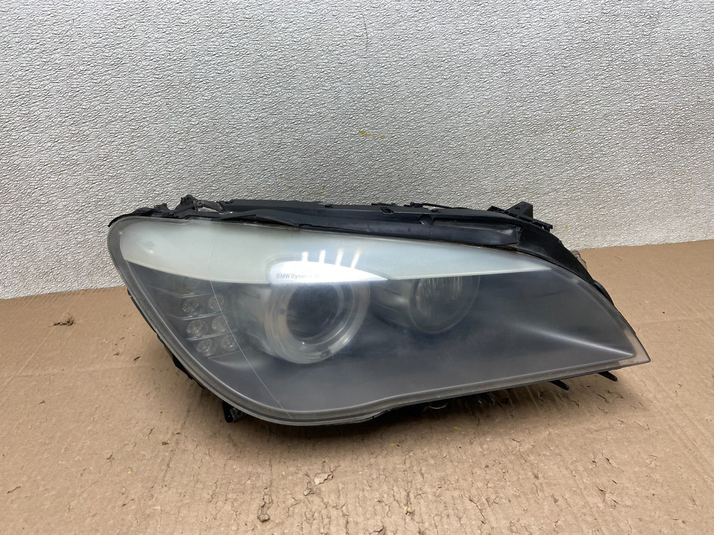 2009-2012 BMW 7-Series 740i 750i Right Passenger Xenon HID Headlight OEM Y32220
