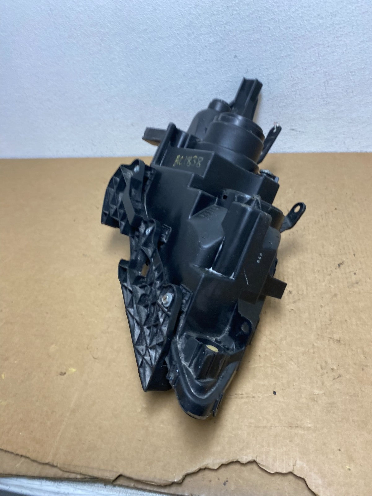 2006 to 2010 Lexus IS250 IS350 Left Driver LH Side Headlight Halogen AC1838 DG5