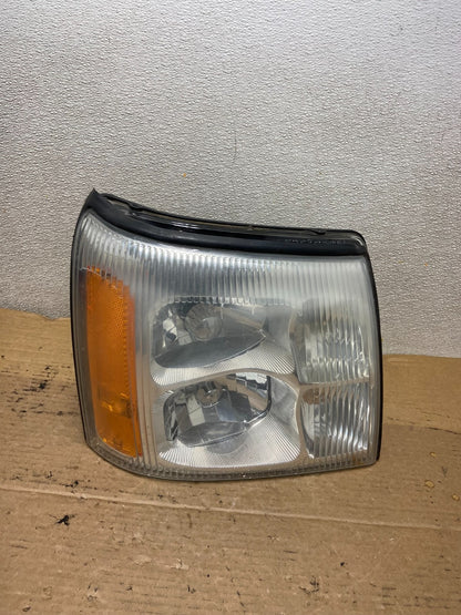 2002-2006 Cadillac Escalade Right Passenger Side Xenon HID Headlight Oem AB52830