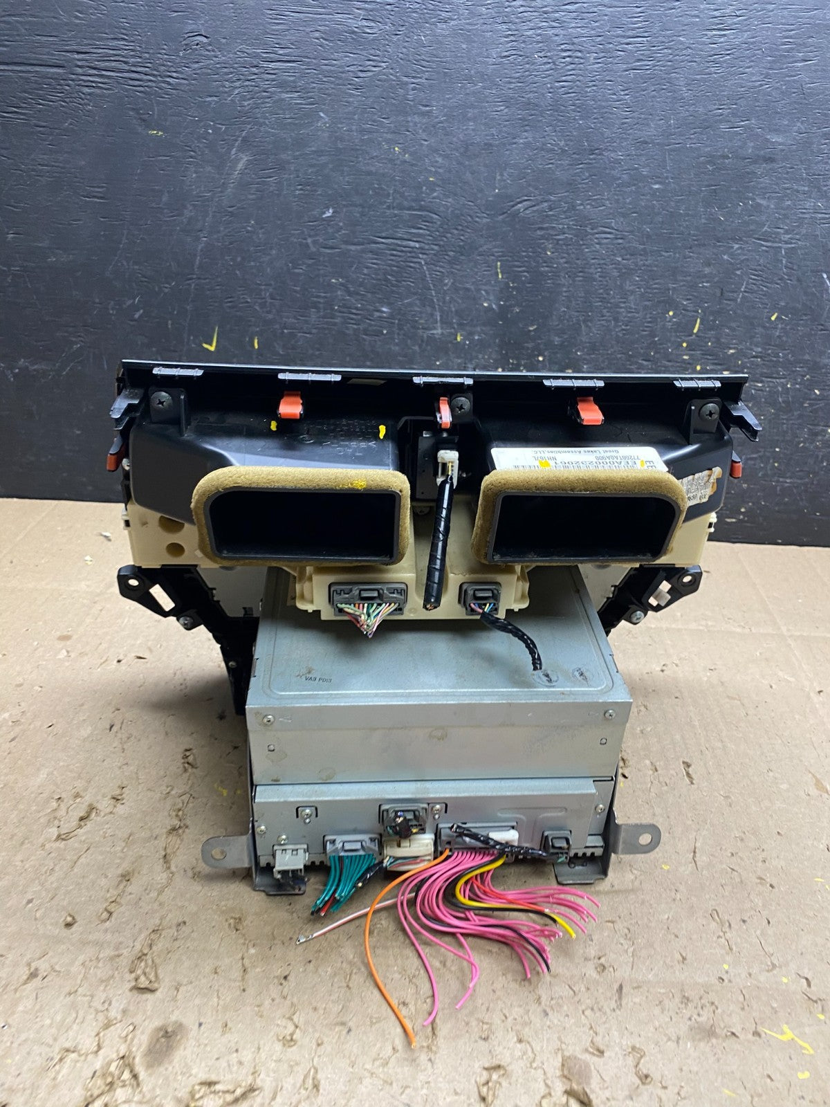 2008 - 2012 Honda Accord Front Radio Control AM./FM CD Climate Control AE1729 DG5