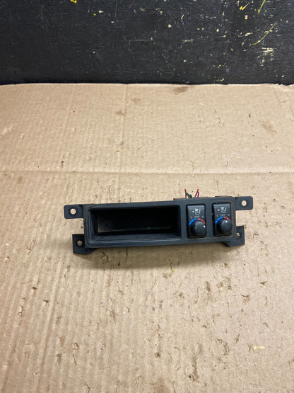2006-2009 Infiniti M35 M45 Seat Heated Climate Switches  Y5299  DG0