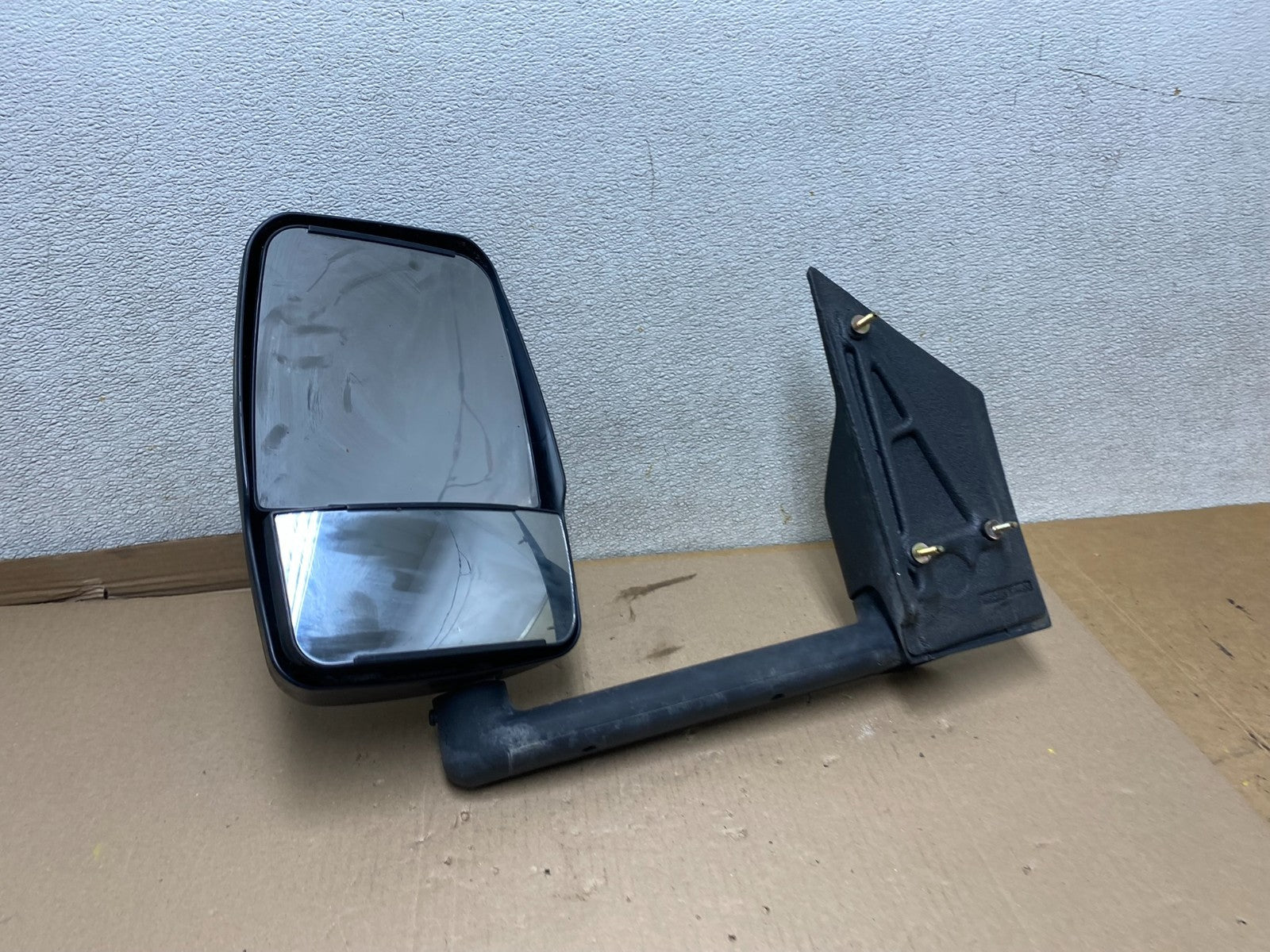2003 to 2017 Chevrolet Express Savana Left Driver LH Side View Mirror U0954 DG6