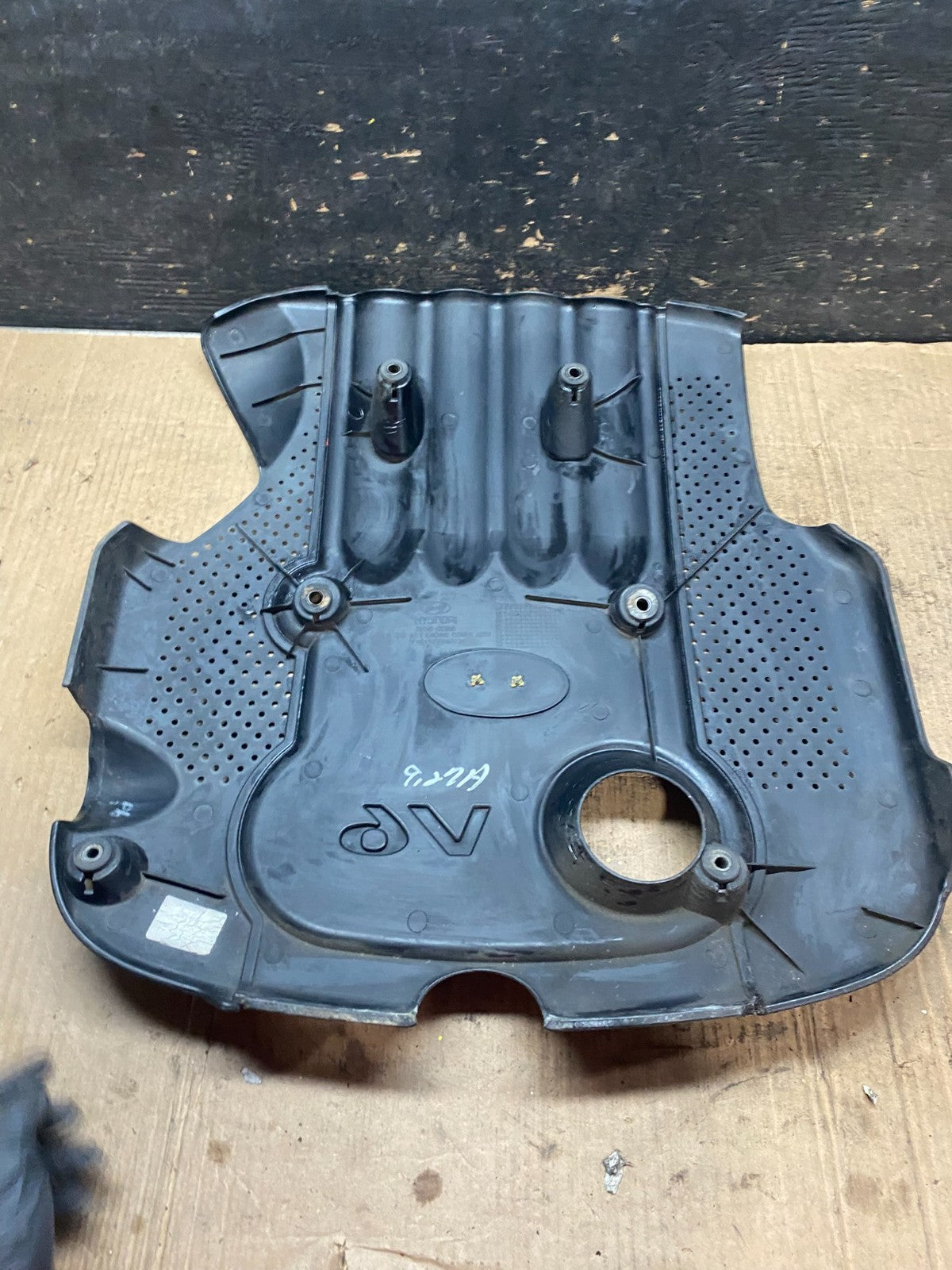 2006 - 2009 Hyundai Santa Fe V6 Engine Motor Cover T6500 DG5