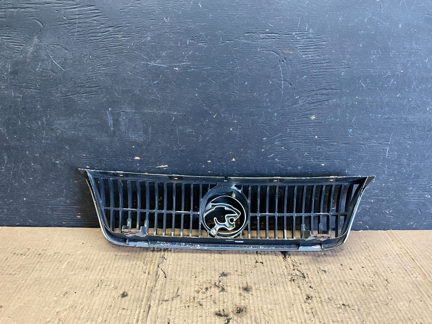 1991 1992 1993 Mercury Cougar Front Upper Grille Grill Q0374 DG6