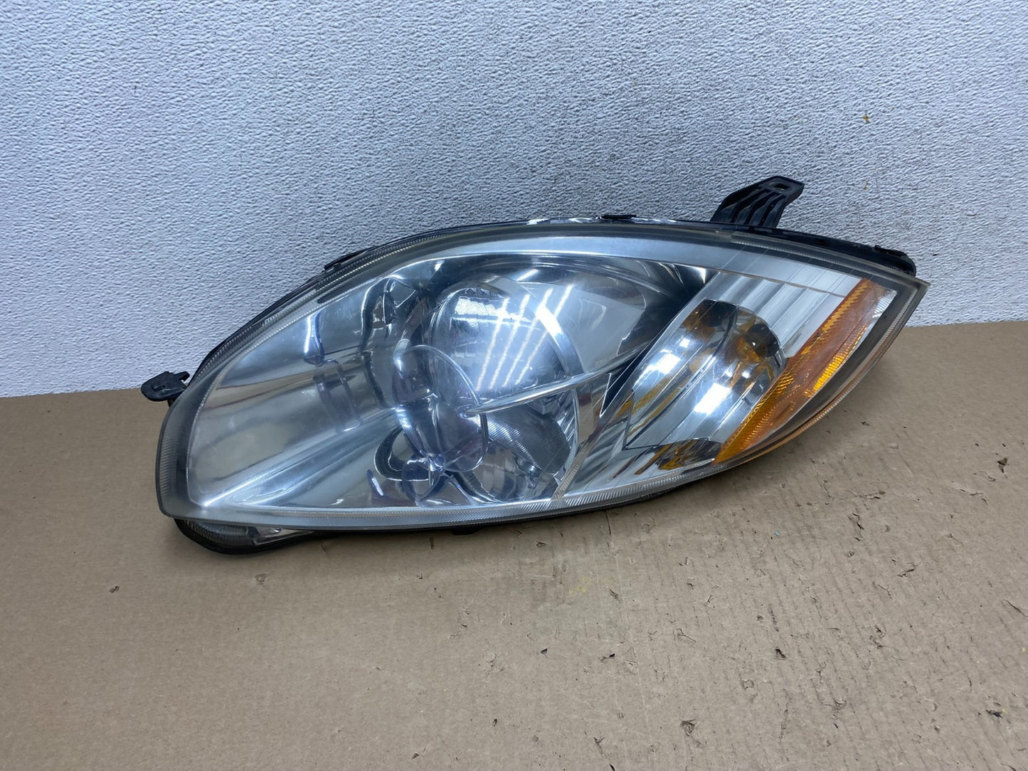 2006-2007 Mitsubishi Eclipse Left Driver LH Side Halogen Headlight AG6967 DW0