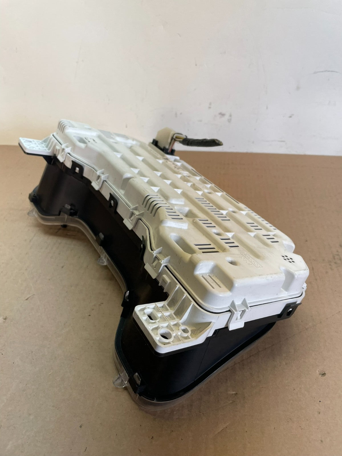 2011 to 2013 Ford E150 E250 E350 VAN Gauge Speedometer Cluster ai4327 DG5