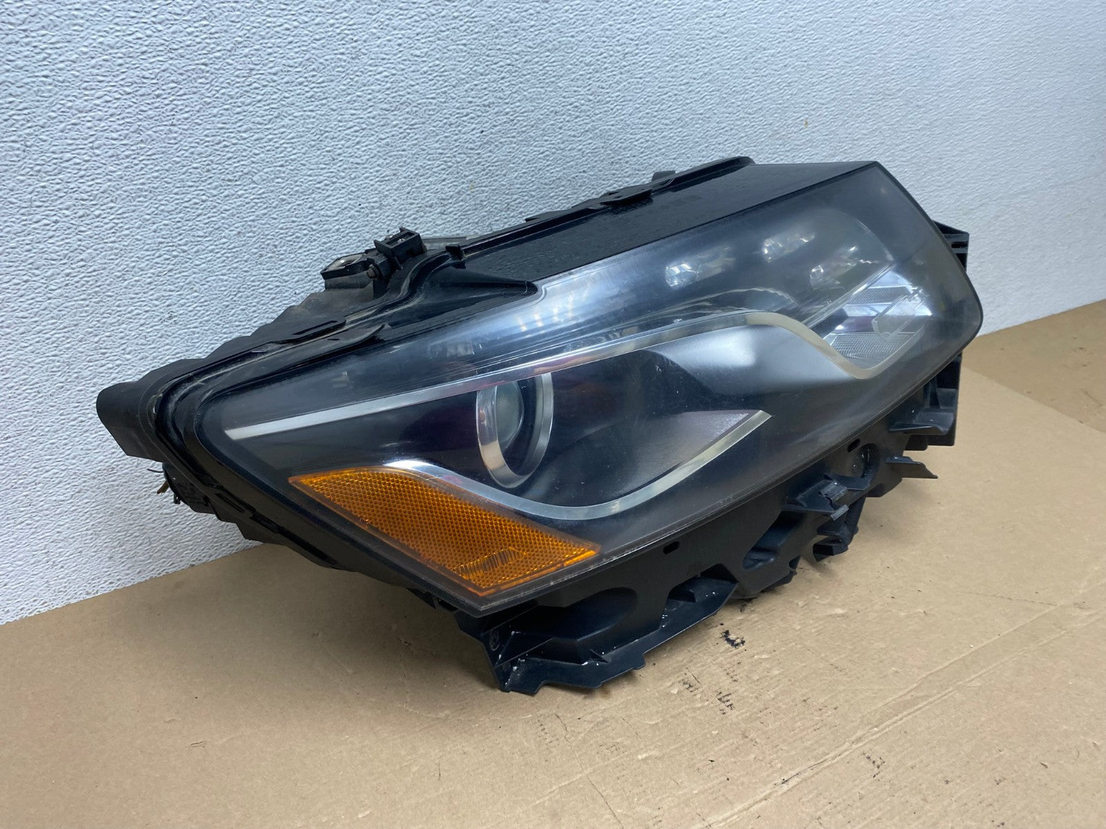 2009 to 2012 Audi Q5 Right Passenger RH Side Xenon HID Headlight AF4412 LK2