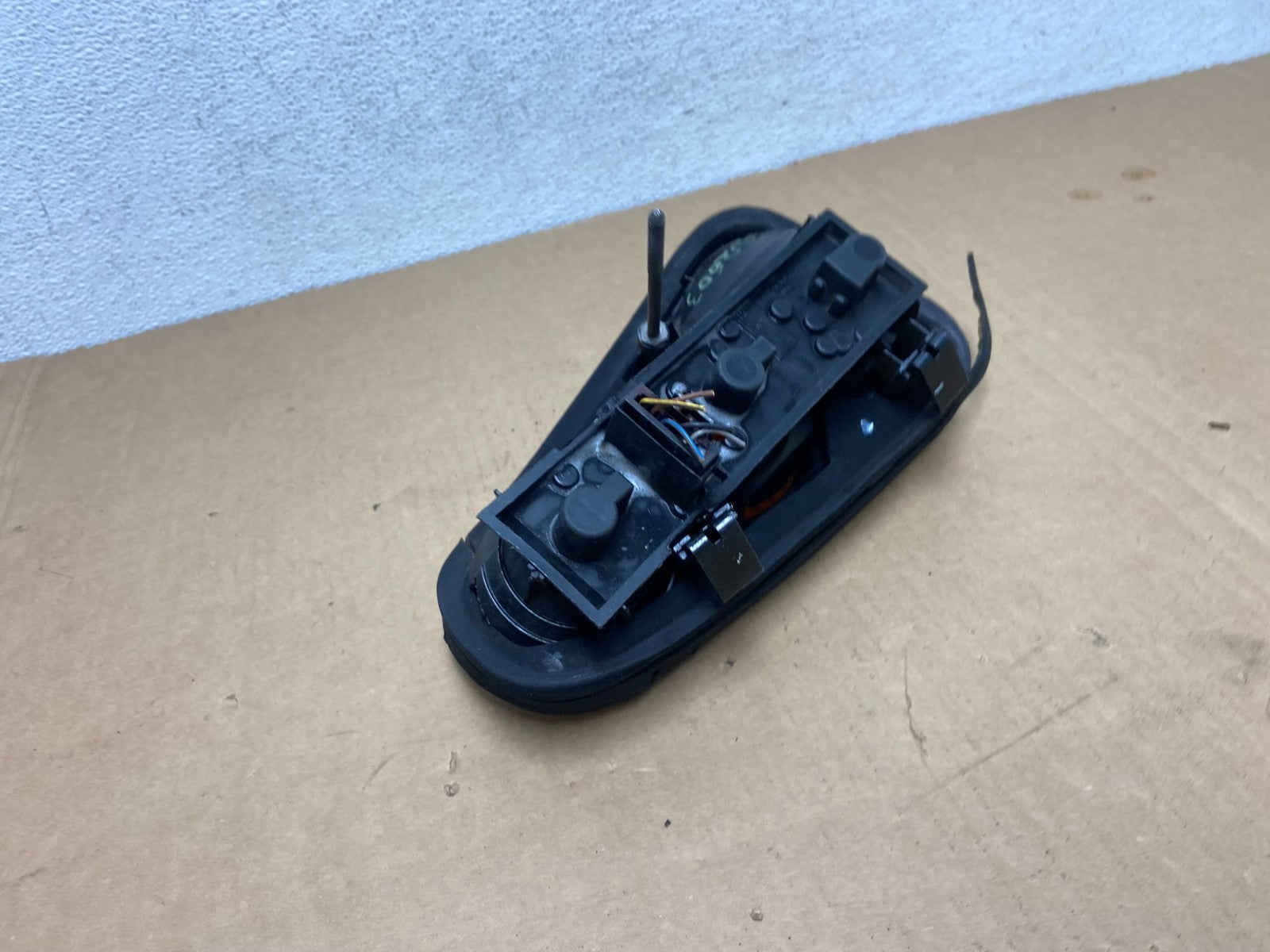 2002-2004 Mini Cooper Hatchback Right Passenger RH Side Tail Light AD2603 DW6