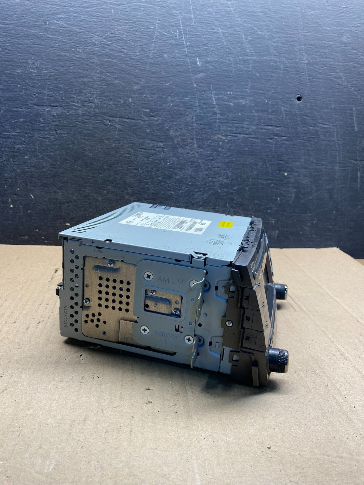 2010-2011 Kia Soul AM FM Radio Stereo Audio CD Player Receiver AI7207 DW2