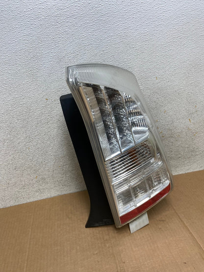 2010 2011 Toyota Prius Tail Light Right Passenger Side AI5692 LK2
