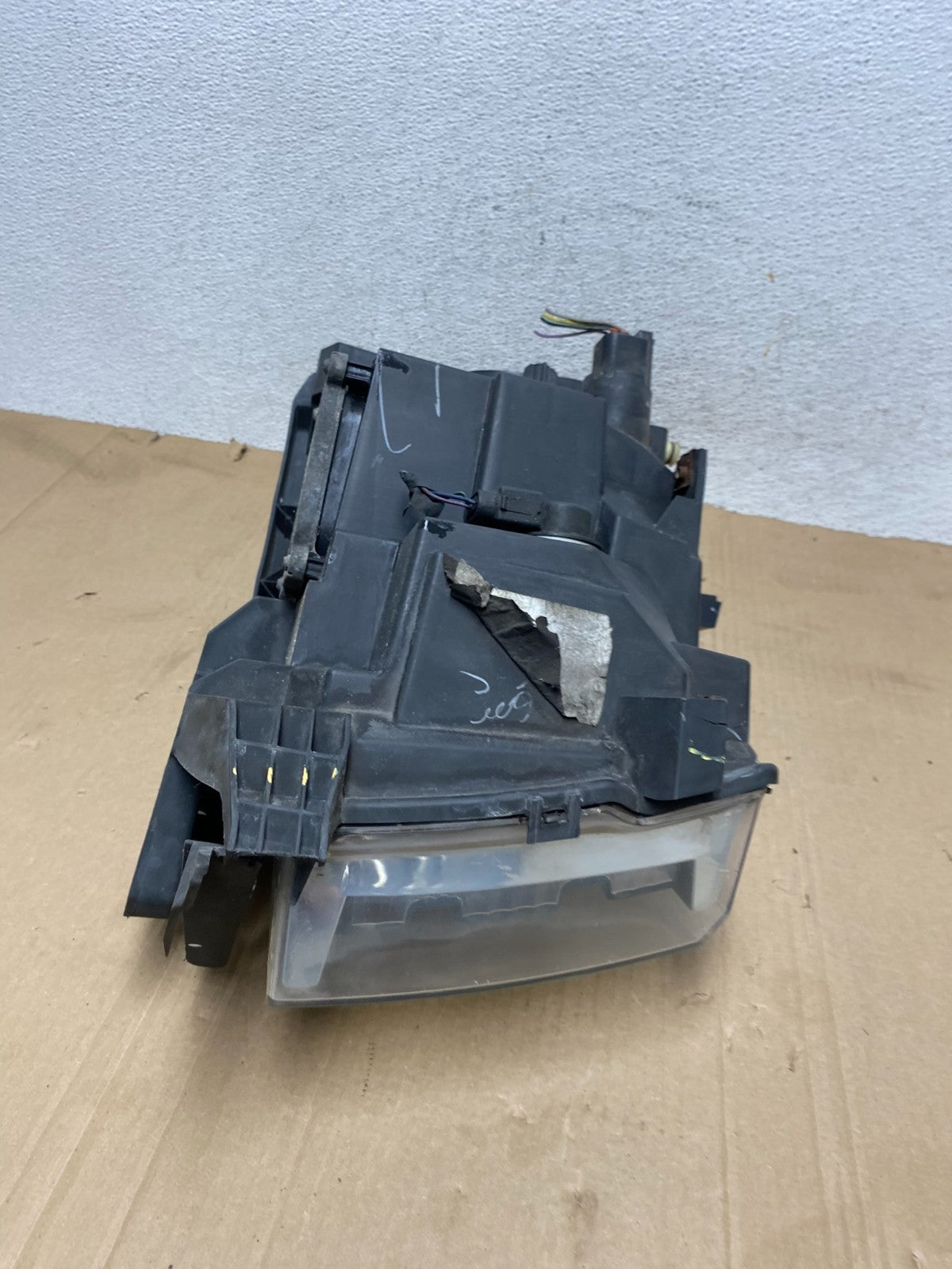 2009 to 2012 Ford Flex Left Driver LH Side Xenon Headlight AE9111 DW9