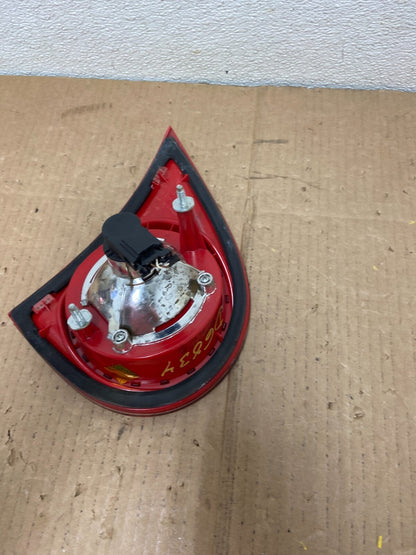 2006-2009 Volkswagen Golf Right Passenger Rh Tail Light Inner Trunk D6834 DG15