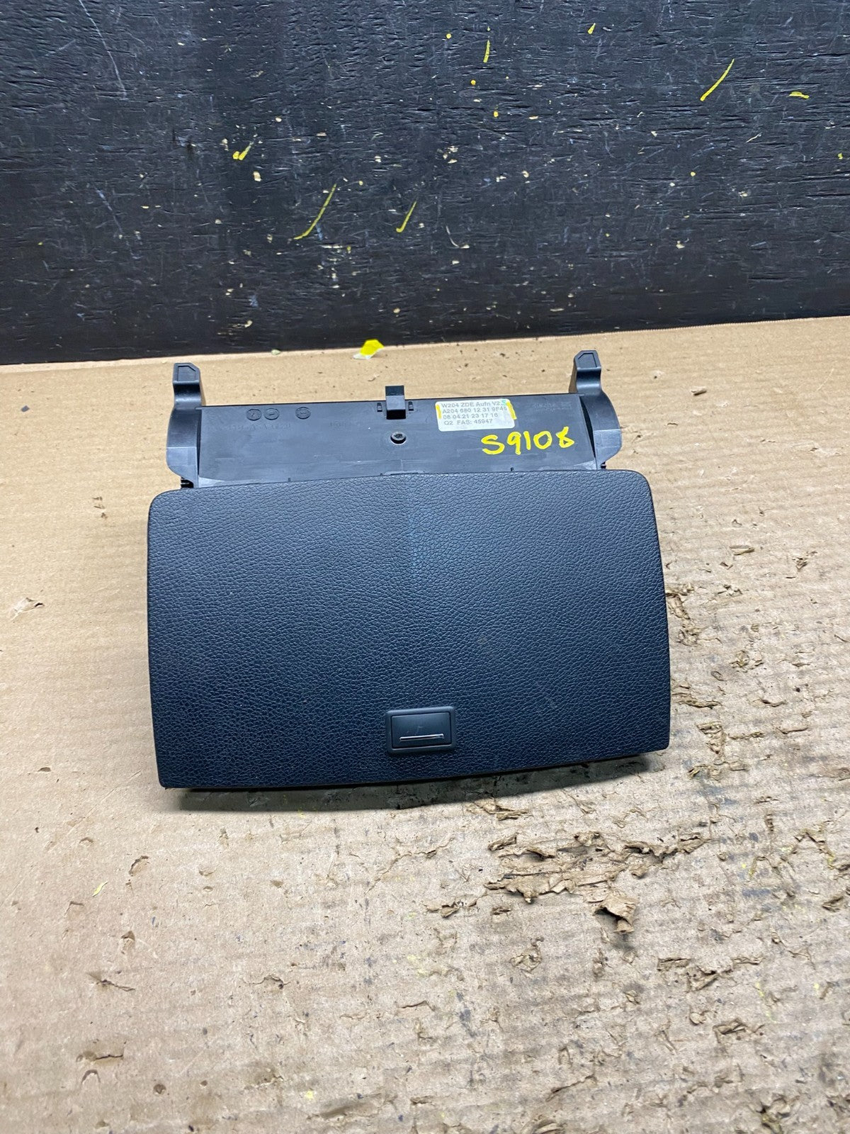 2008-2011 Mercedes W204 C300 Navigation Display Screen Monitor w/Cover s9108 DG0
