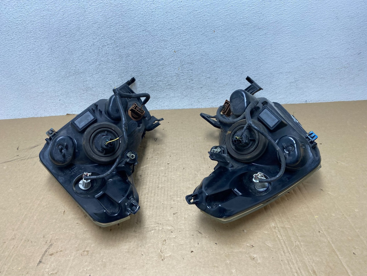 2008 2009 2010 2011 Ford Focus Left+Right Headlights Halogen AG0537 DW12