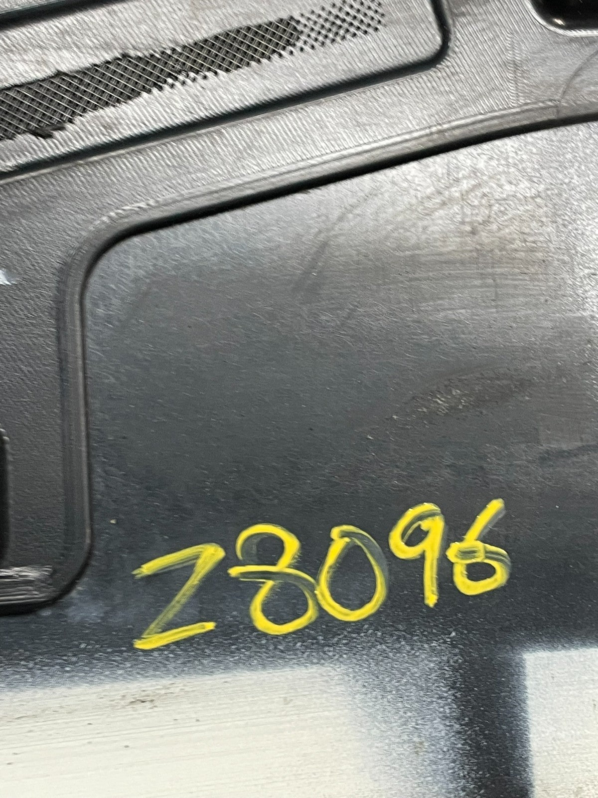 2009 to 2014 Volkswagen Routan Rear Spoiler OEM Z8096 DG14