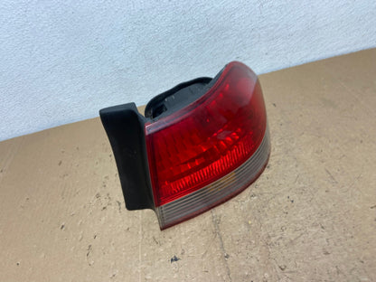 2001 to 2002 Honda Accord Sedan 4door Right Passenger Tail Light AC7314 LK2