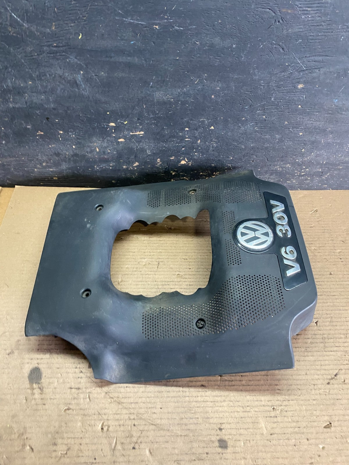 2001 to 2005 Volkswagen Passat 2.8 V6 Engine Motor Cover Oem s1287 DG3