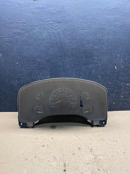 2004 to 2007 Chevrolet Express Speedometer Cluster Gauge OEM Q7117 DG0