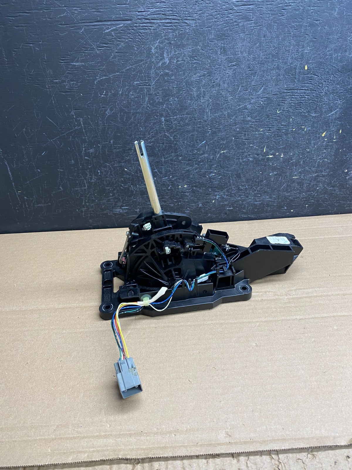 2011 to 2014 Ford Explorer Auto Transmission Floor Gear Shifter AG0011 DG2