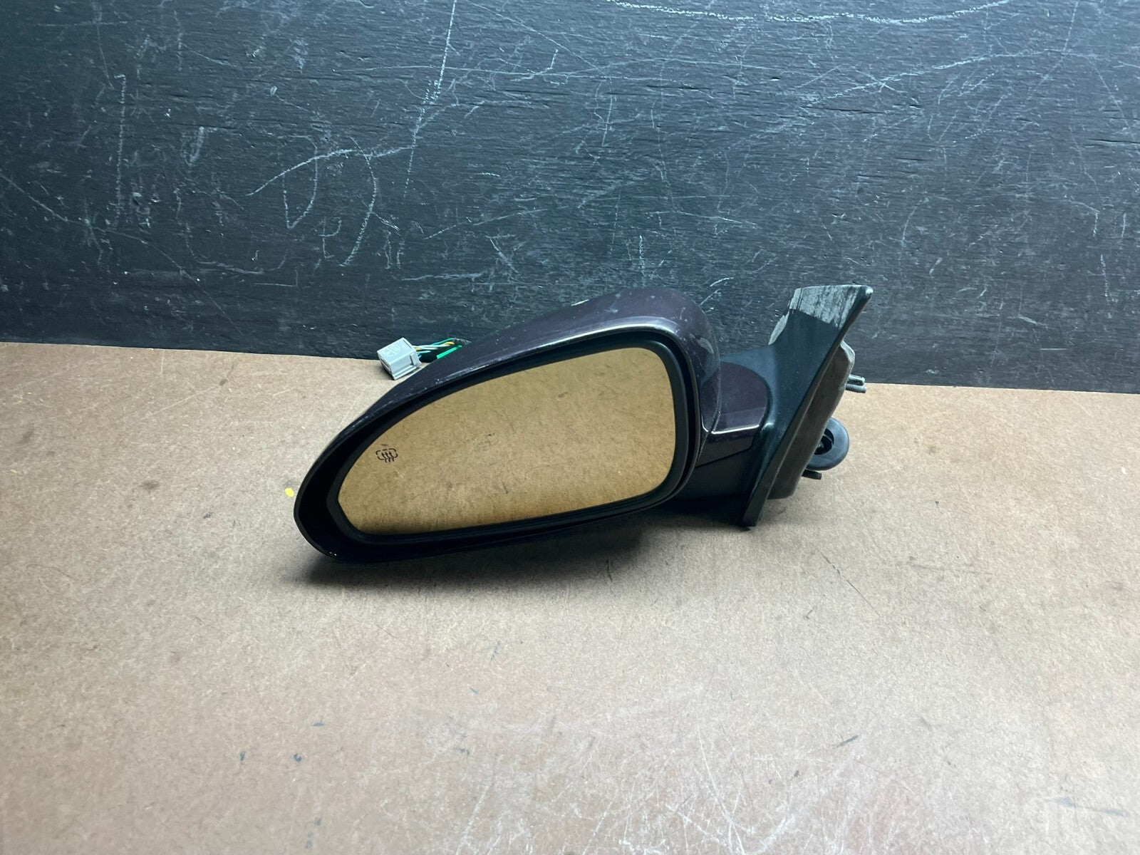 2008-2012 Buick Enclave Left Driver Heat Door Turn Sg Mirror OEM i1669 TWO PLUGS2