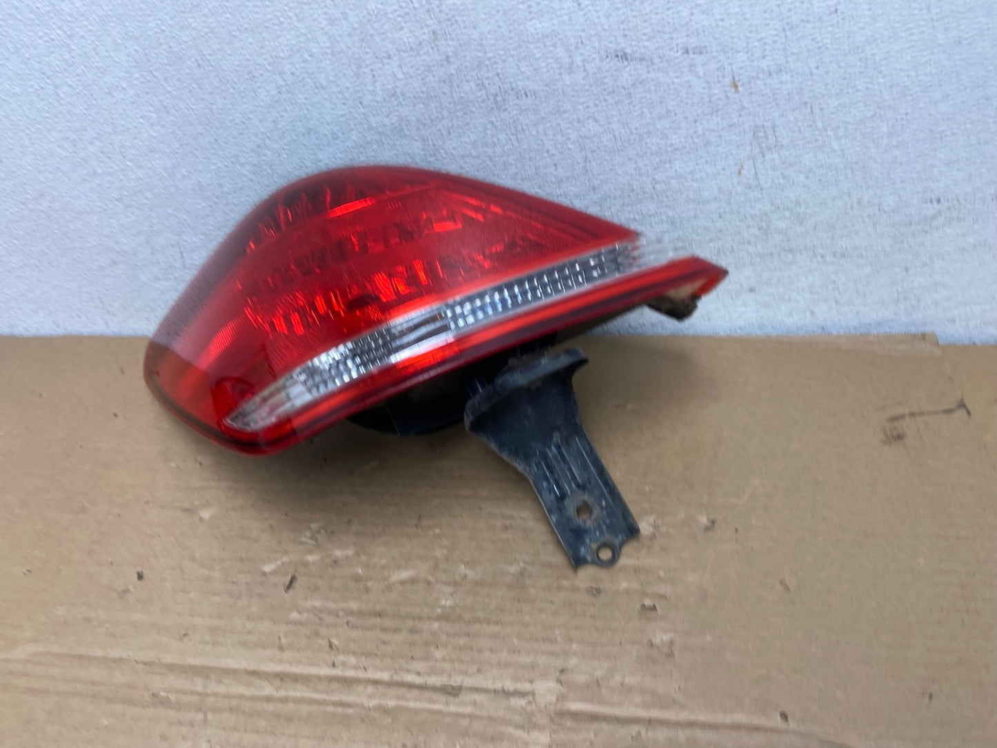 2005-2010 Toyota Avalon Left Driver Lh Side Tail Light AD3914 LK1
