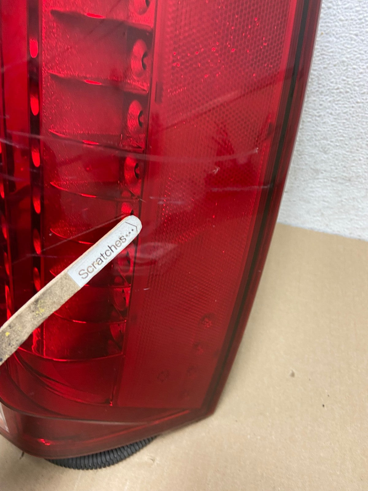 2007 to 2014 Cadillac Escalade Right Passenger RH Side Tail Light AE9451 LK3