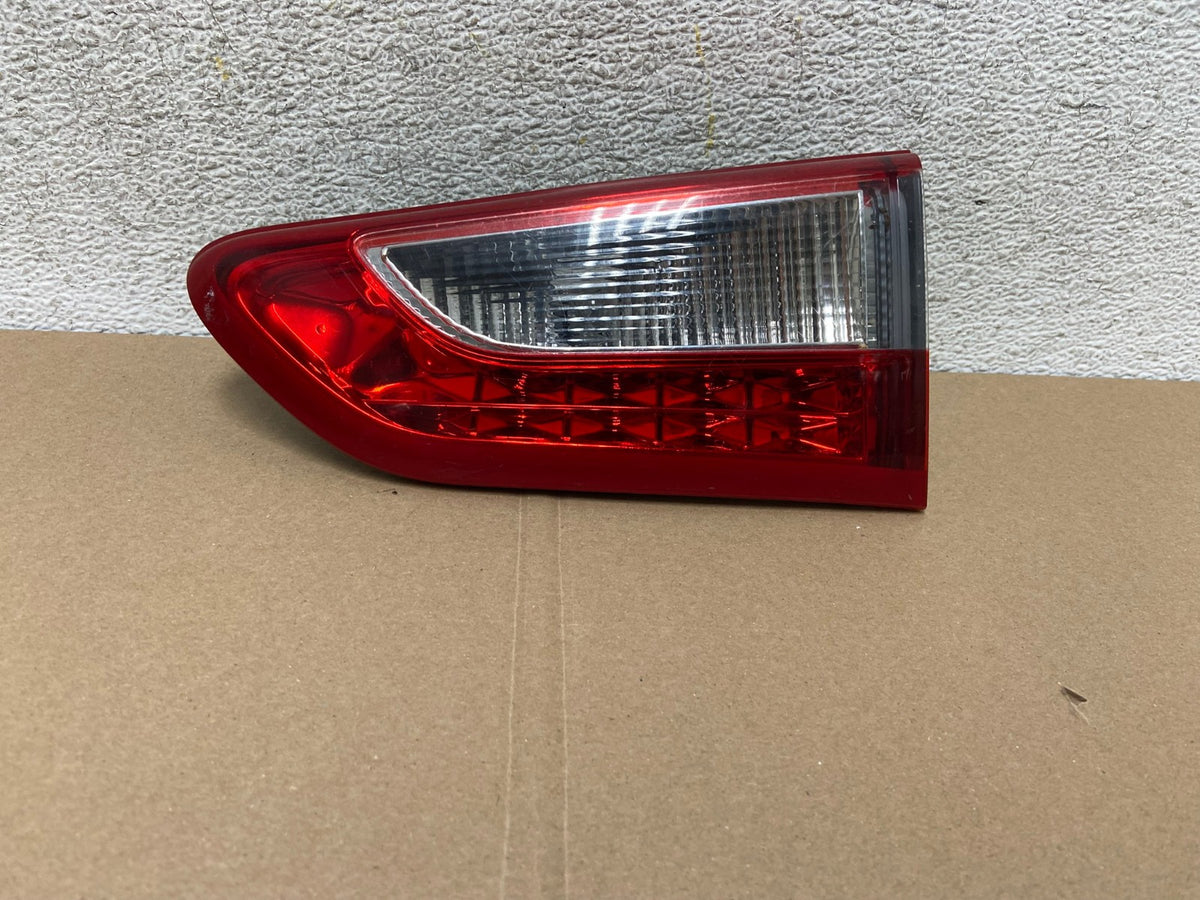 2013-2015 Infiniti JX35 QX60 Right Passenger LED Tail Light Inner AH0663 LK0