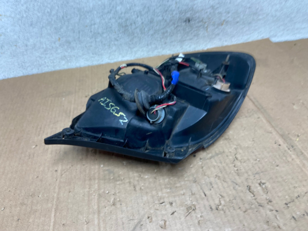 2001 - 2005 Lexus Gs300 Gs400 Gs430 Right Passenger Side Tail Light AI56524