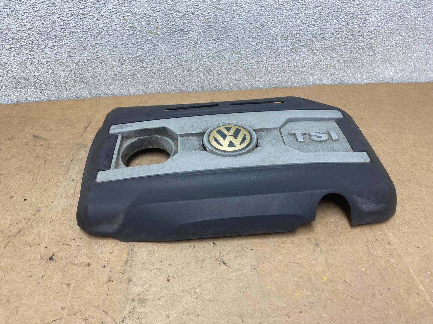 2005-2010 Volkswagen Mk5 2.0 TSI Passat Jetta Engine Cover X5525 DG0