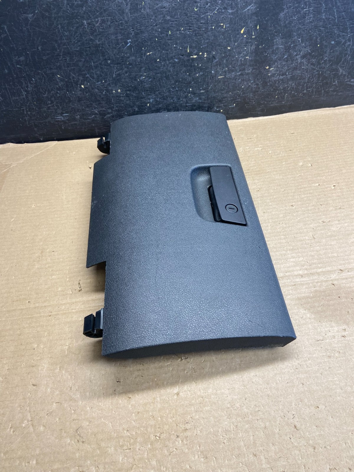 2005 to 2007 Jeep Grand Cherokee Glove Box Door Slate AH3485 PS2