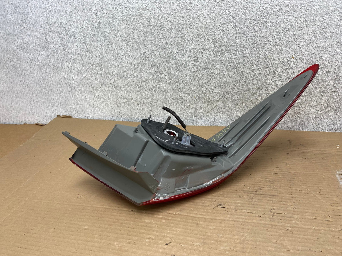 2015 2016 2017 Toyota Camry Right Passenger RH Side Tail Light AG9014 LK4