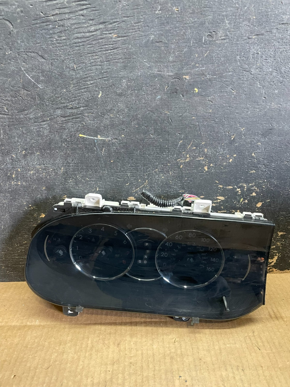 2005 to 2010 Toyota Avalon Cluster Gauge Speedometer AB2868 DG0