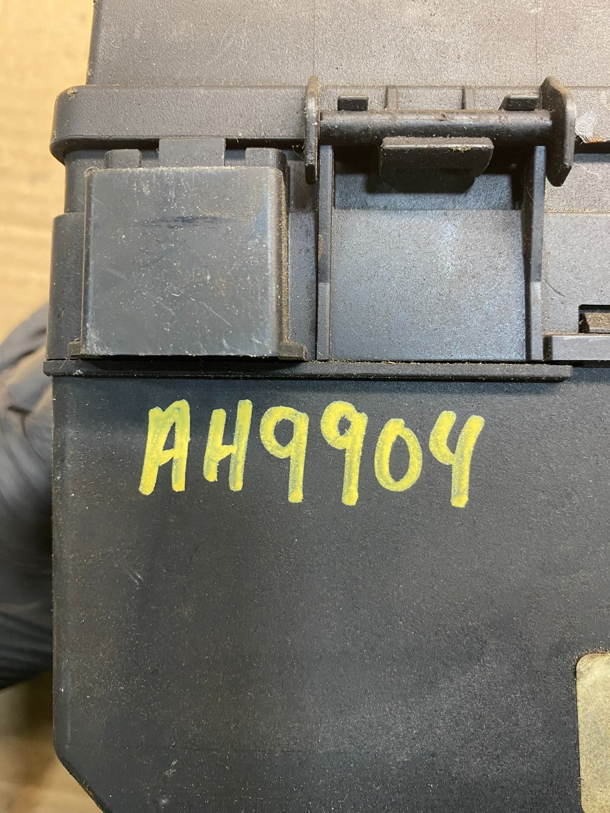 2009 Liberty Nitro TIPM Power Integrated Fuse Box Module AH9904 DW5