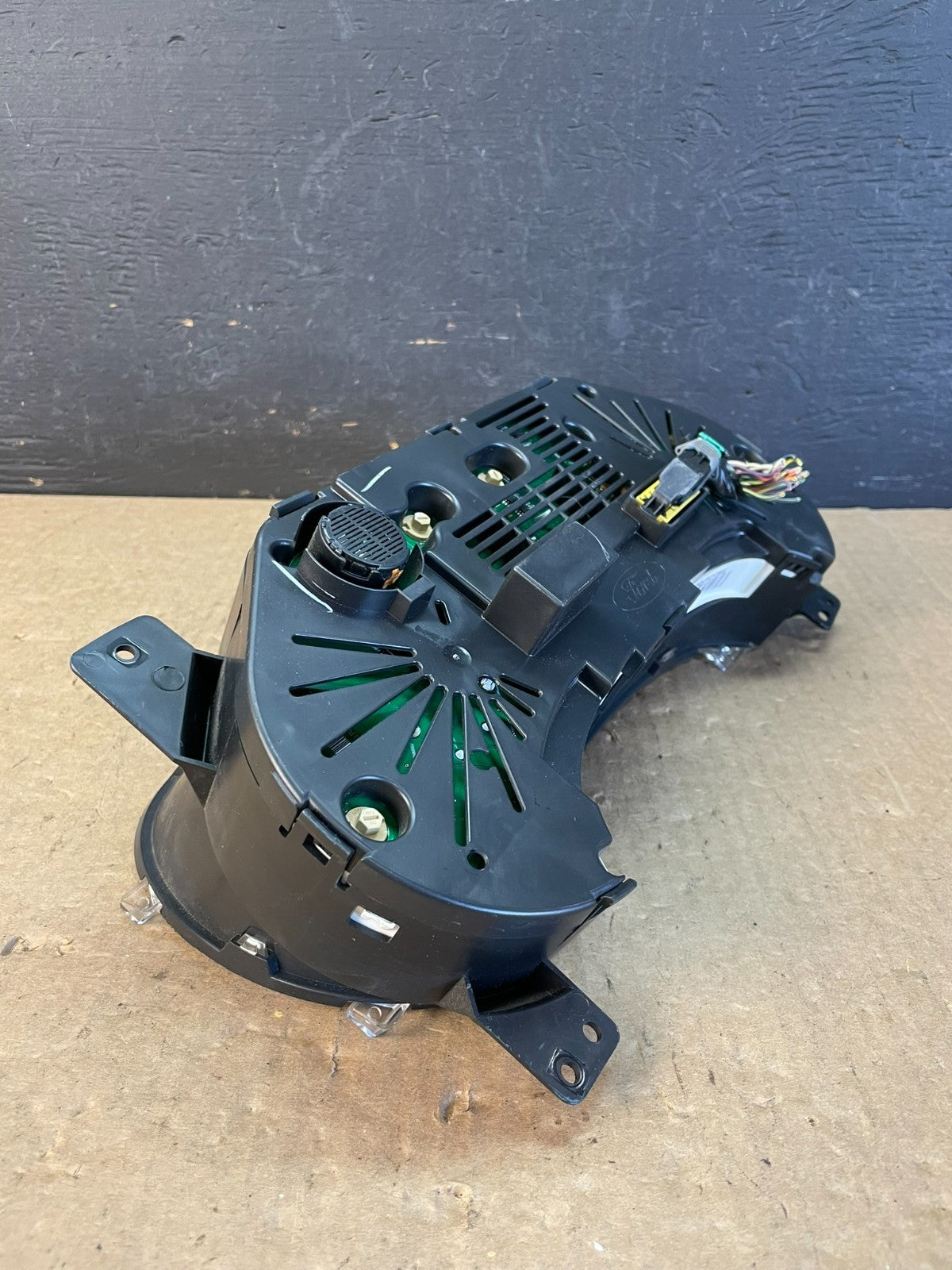 2006 Ford Explorer Speedometer Cluster Gauge AD0401 DG3