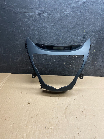2011-2013 Hyundai Elantra Dash Radio Bezel Clock Display Trim ai6391 DG0