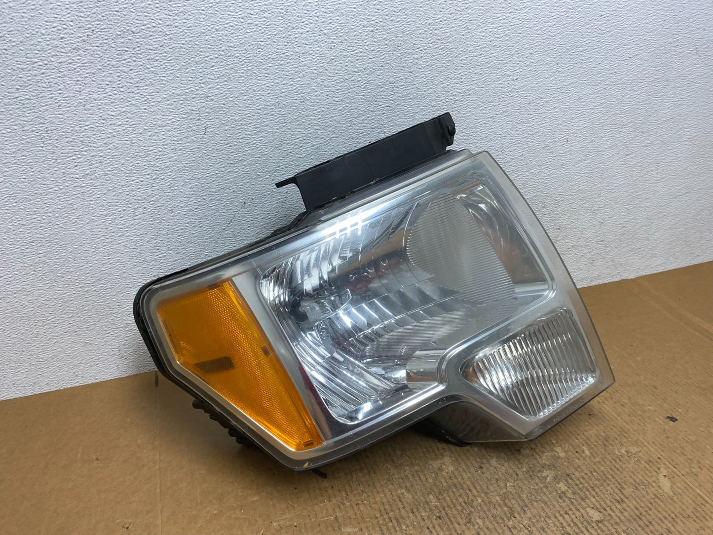 2009 to 2014 Ford F-150 F150 Right Passenger RH Halogen Headlight AE2708 DW2
