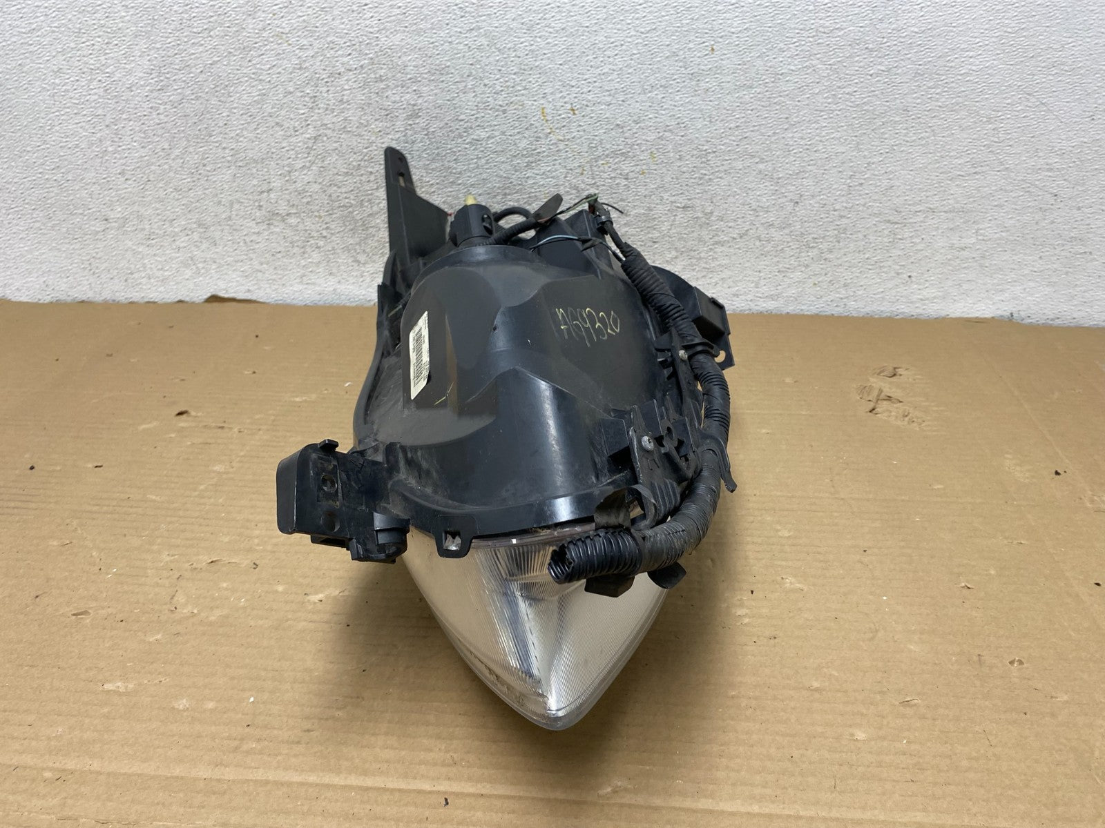 Sedan 2010 2011 2012 Nissan Altima Headlight Right Passenger Rh AG9320 DW9