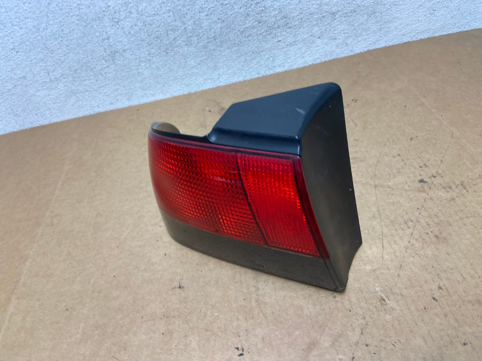 1994 to 1998 Saab 900 & Turbo Left Driver LH Side Tail Light AE3024 LK1