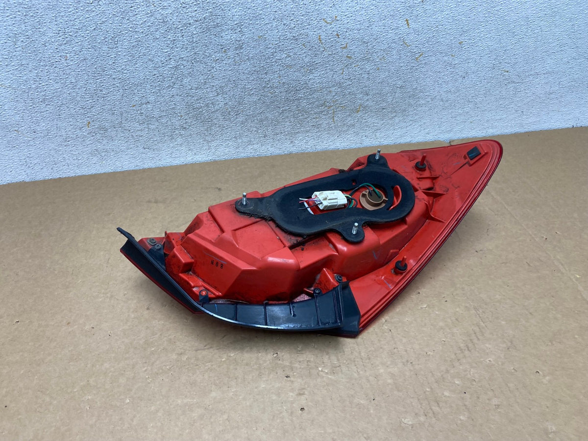 2007 to 2013 Infiniti G35 G37 Sedan Right Passenger Rh Tail Light AI3271 LK4