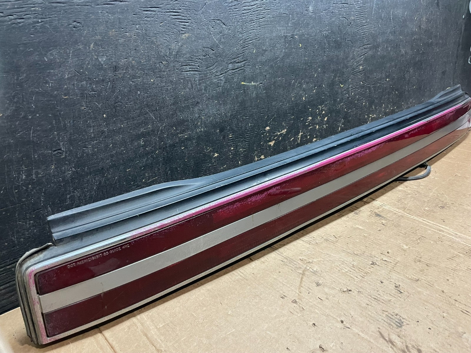 1986 to 1987 Buick Somerset Skylark Trunk Rear Center Tail Light Panel Z5859 PS2
