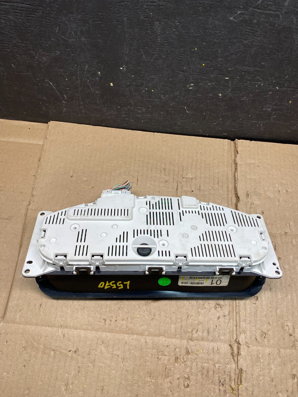 2005 to 2015 Nissan Pathfinder Xterra Frontier Speedometer Cluster Gauge L55704