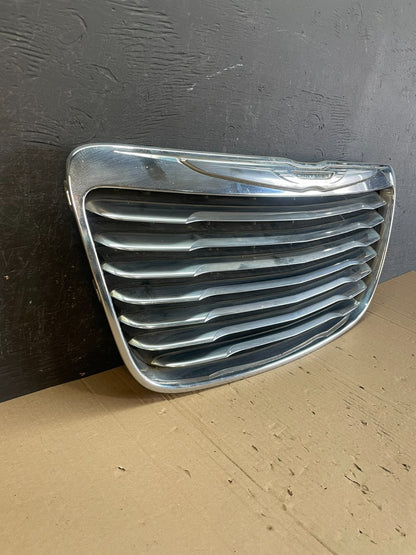 2011 to 2014 Chrysler 300 Front Upper Grille Grill AD8742 DG2