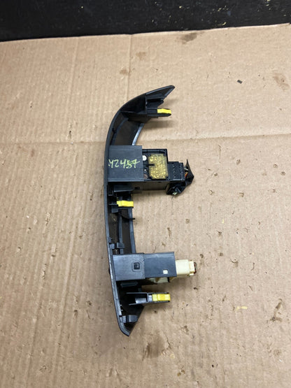 2004 to 2010 Toyota Sienna Left Side Climate Switches Bezel Trim Y2457 DG2