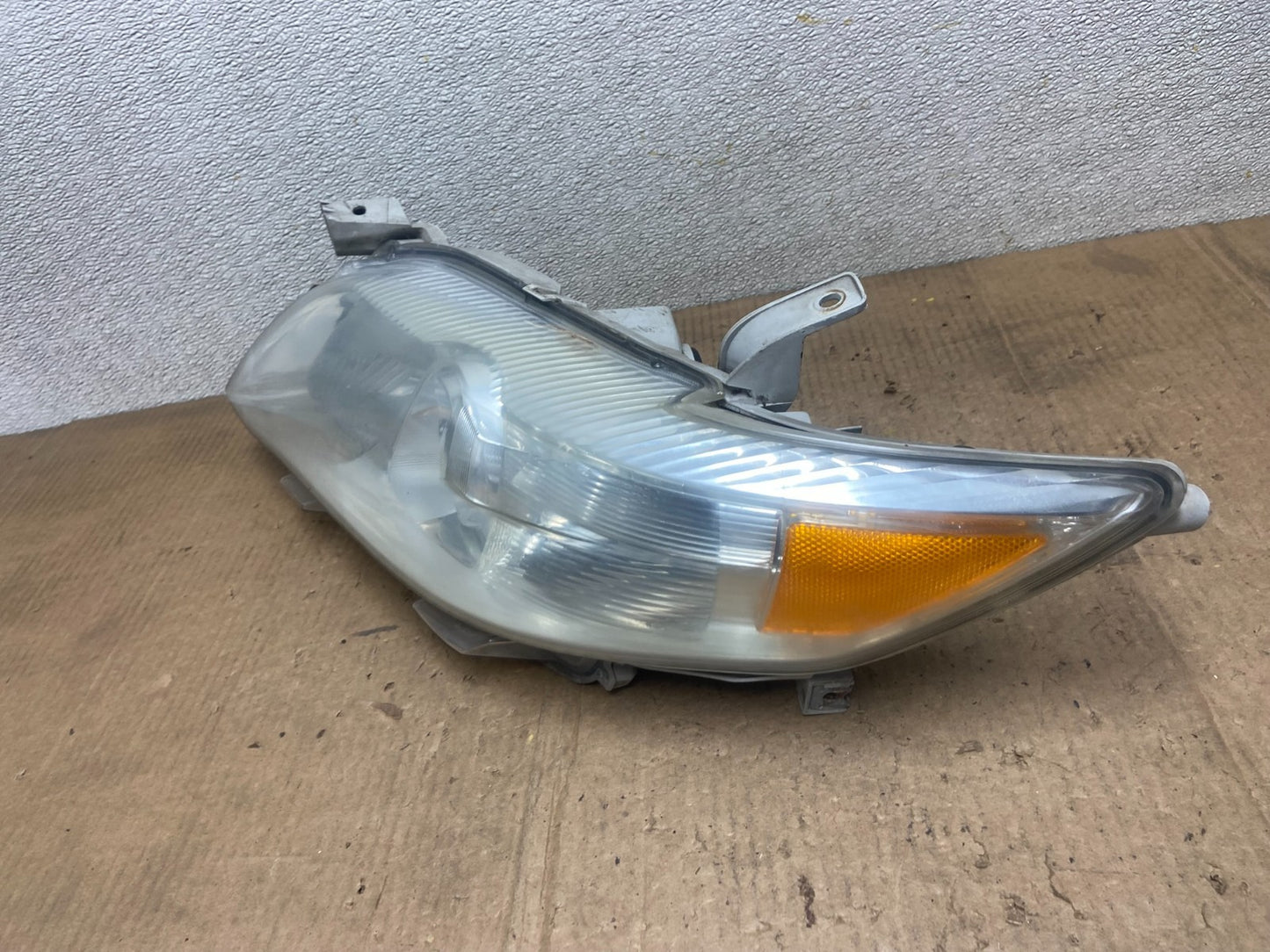 2010 - 2011 Toyota Camry Left Driver LH Halogen Headlight AA6893 DW1