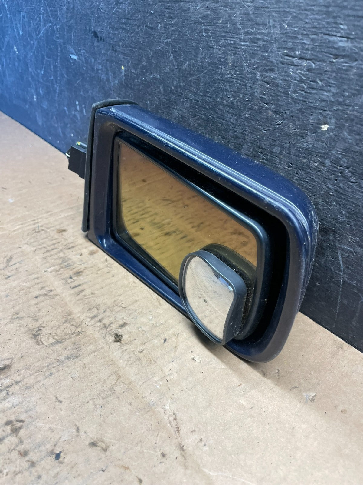 1995 - 1999 Mercedes-Benz W202 C Class Left Driver View Door Mirror R9315 DG9