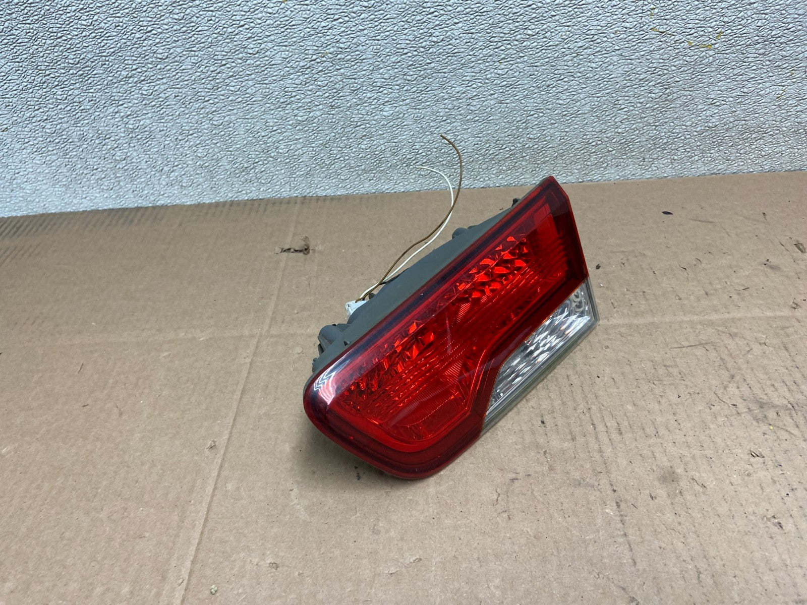 2010 to 2013 Kia Forte Koup Right Passenger RH Inner Tail Light OEM Y2600 DW2