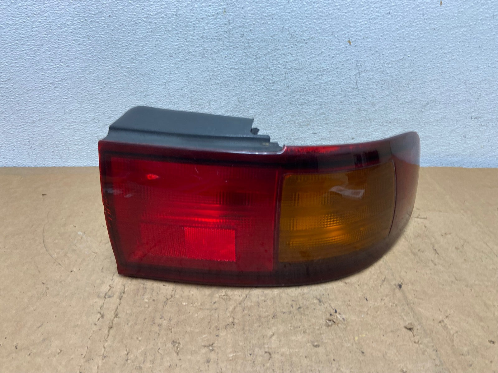 1995 - 1996 Toyota Camry Sedan Right Passenger Tail Light Lamp AD0602 LK0