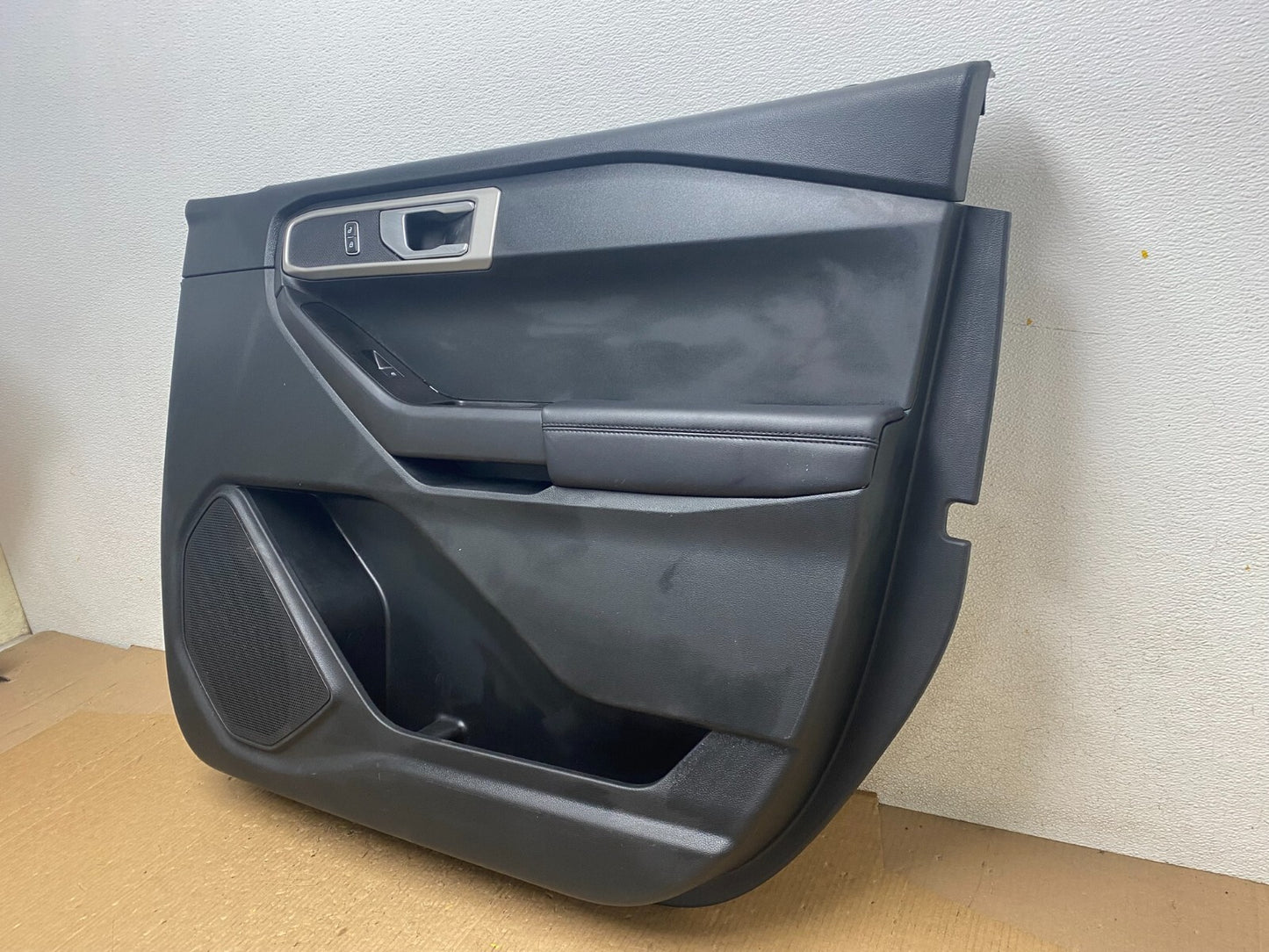 2020 to 2023 Ford Explorer Interceptor Front Right Side Door Panel OEM G17761