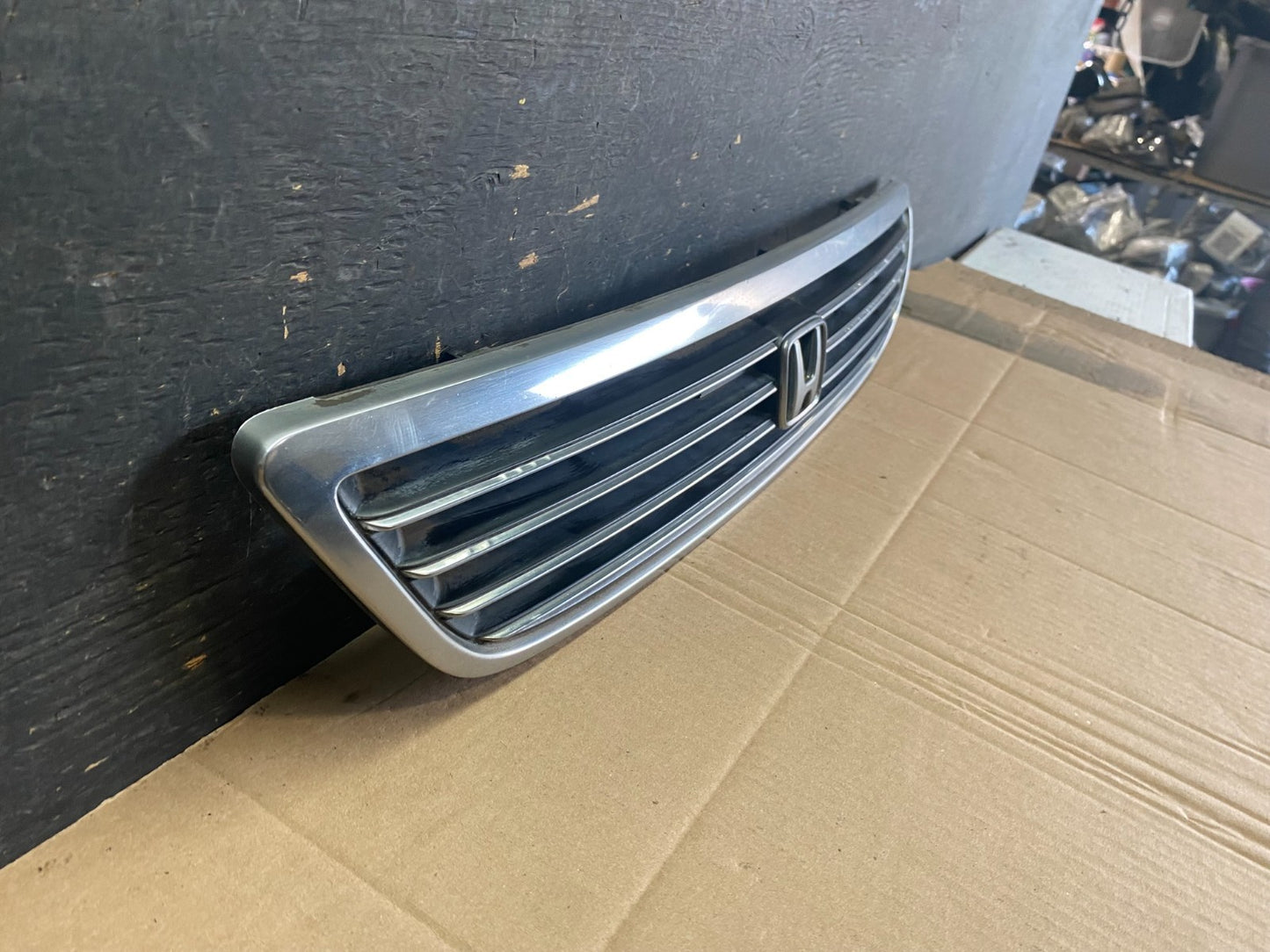 1995 to 1998 Honda Odyssey Front Grille Grill Q0469 PS2
