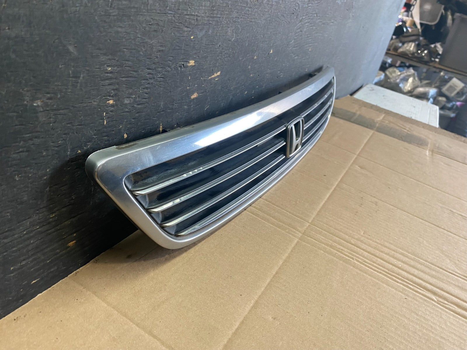 1995 to 1998 Honda Odyssey Front Grille Grill Q0469 PS2